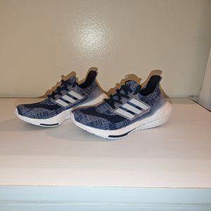 Adidas Ultra Boost 21 Primeblue size 5y and women's Size 6